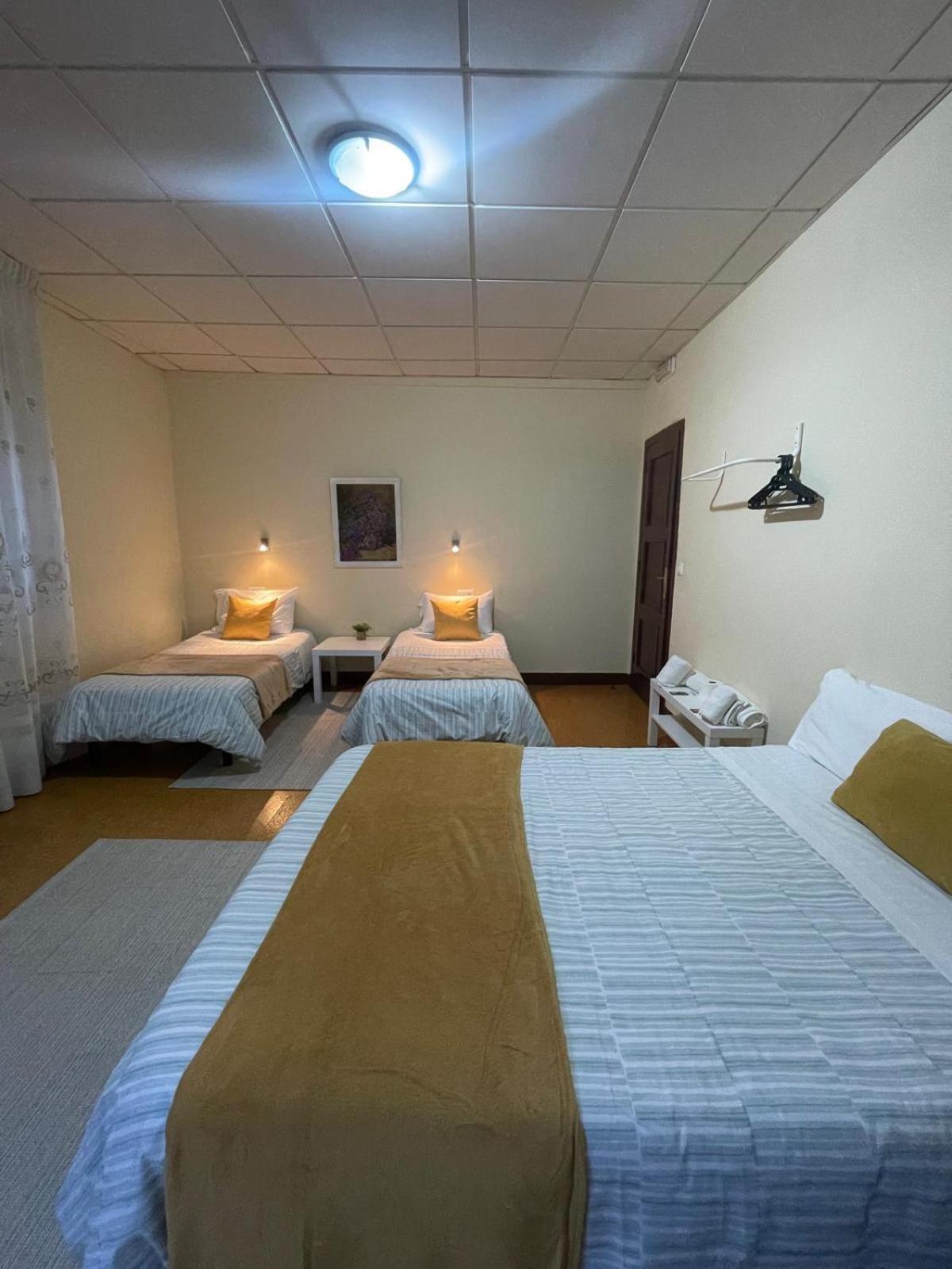 Hostal Real Vigo Esterno foto